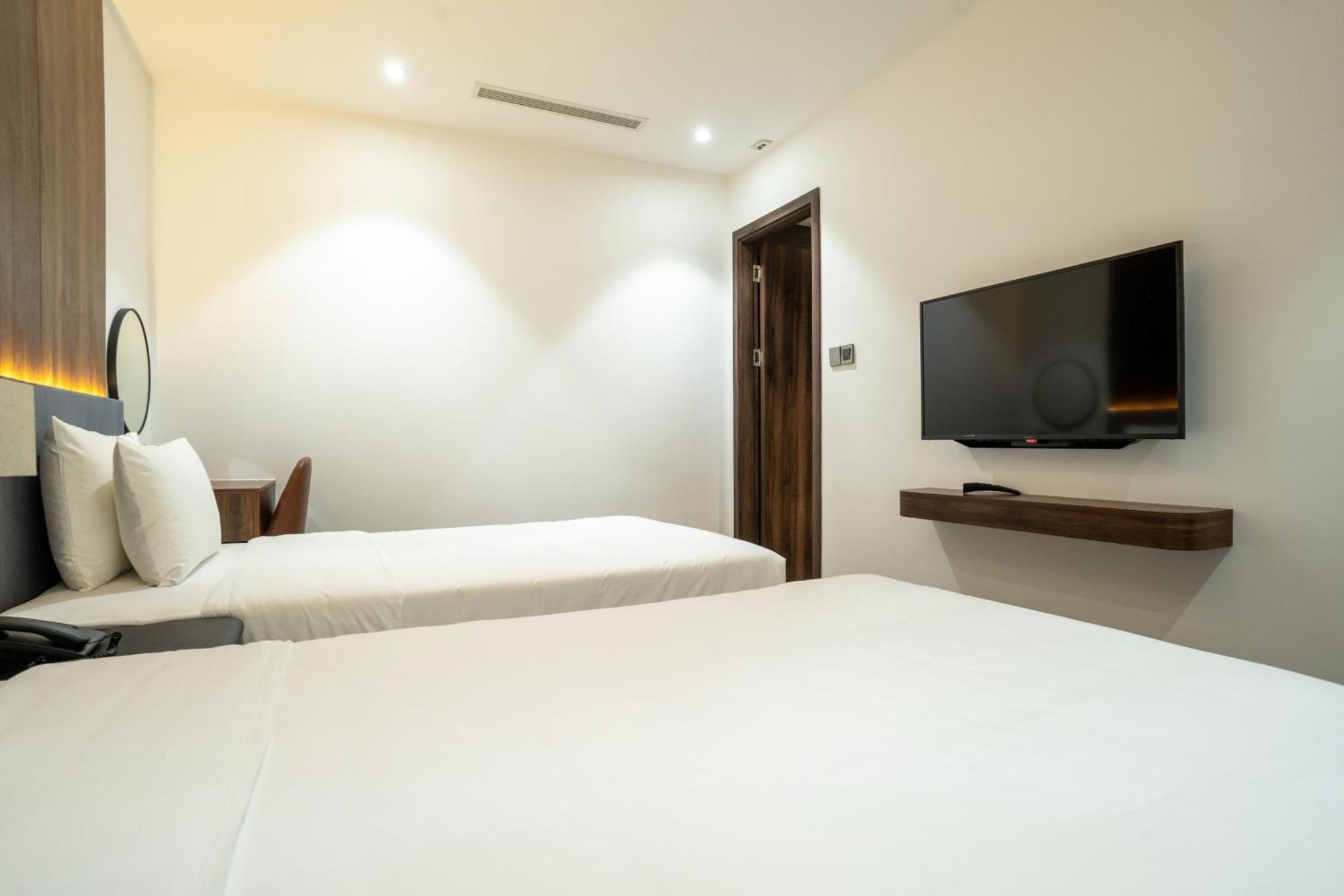 Calidum Phu Quoc Hotel Exterior photo